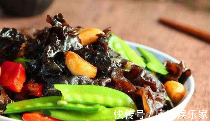 泡椒|美食推荐蒜子烧木耳,干锅千叶豆腐,菠萝咕咾肉,鱼香肉末豆腐