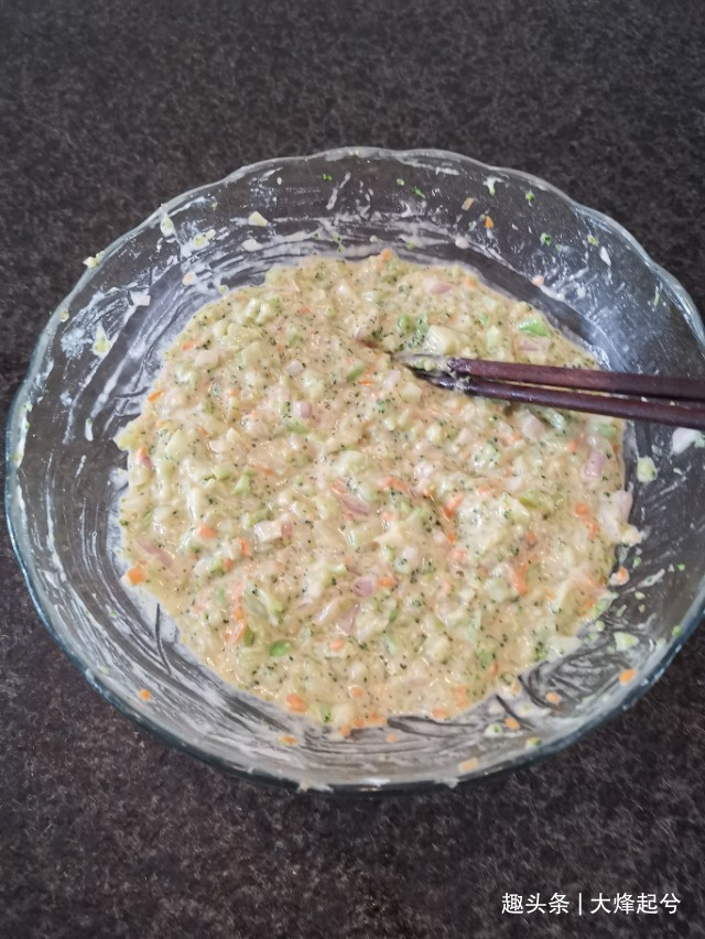 蔬菜饼|西兰花蔬菜饼，适合早餐吃的快手美食