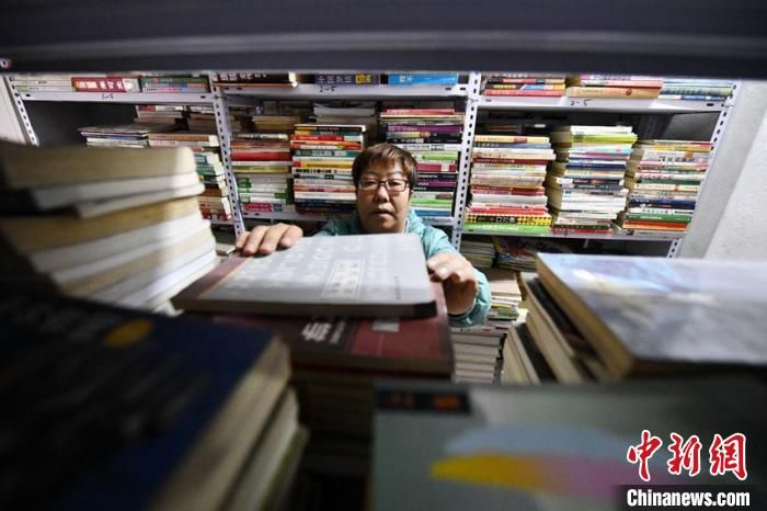 李桂兰&长春两代“旧书摆渡人”：让旧书继续传递墨香