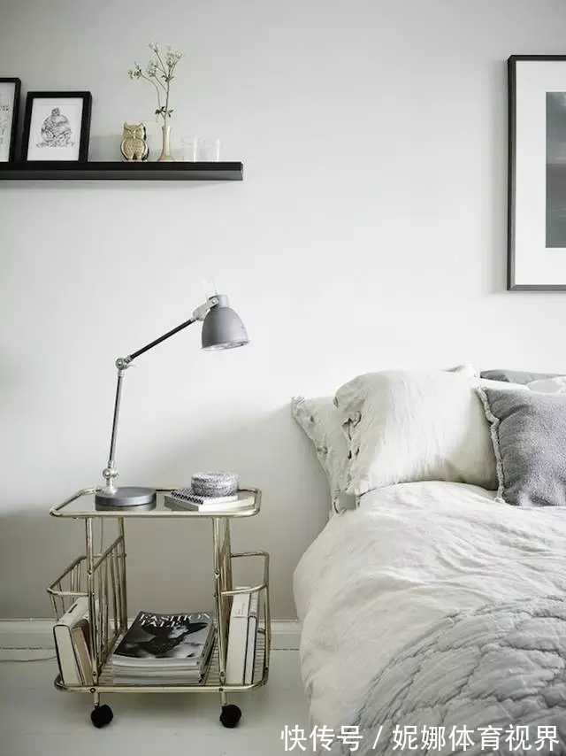 床头柜|卧室放床头柜太土了，现在床边流行这8种设计，实用又美观