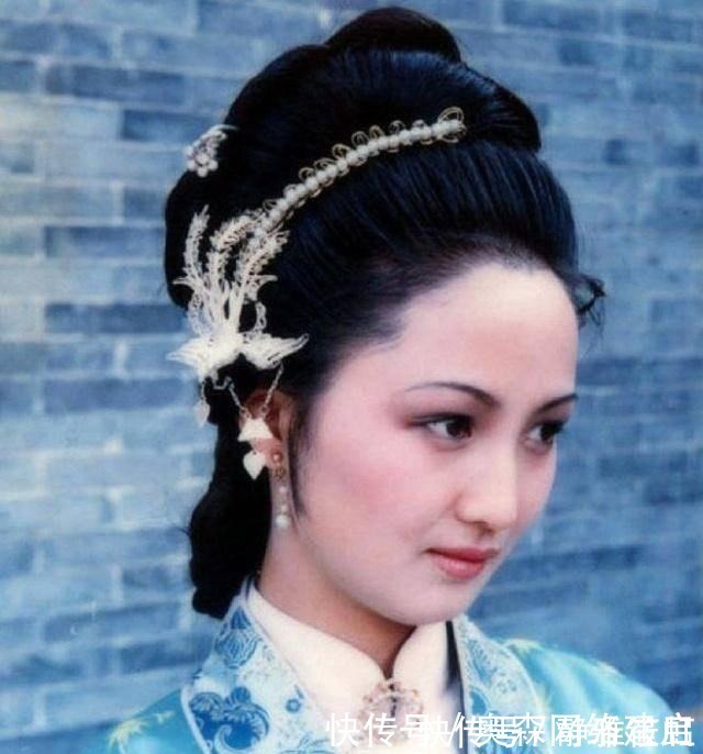 晴雯|《红楼梦》平儿丢的虾须镯，究竟是什么？又是谁偷了虾须镯