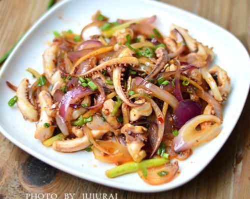 六月,宁可少吃猪肉,也要多吃这道菜,美味下饭,血管通畅了