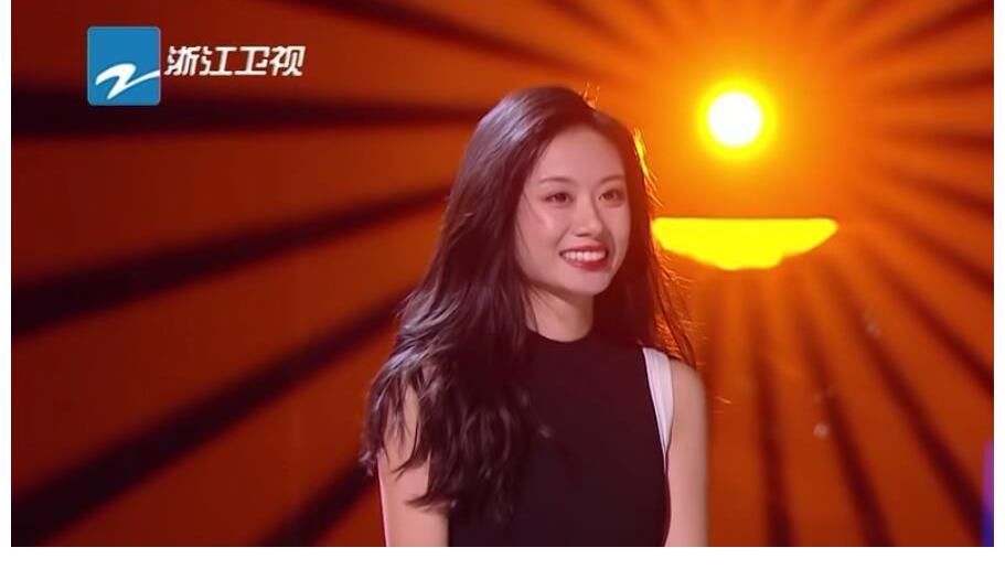老乡|两位美女学员唱粤语歌征服好声音，不愧是黄家驹陈百强的老乡