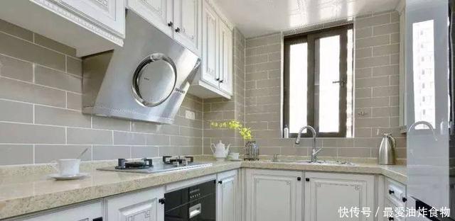 花艺|入住新房第一天，晒晒，朋友一进门眼睛都亮了，客厅漂亮极了！