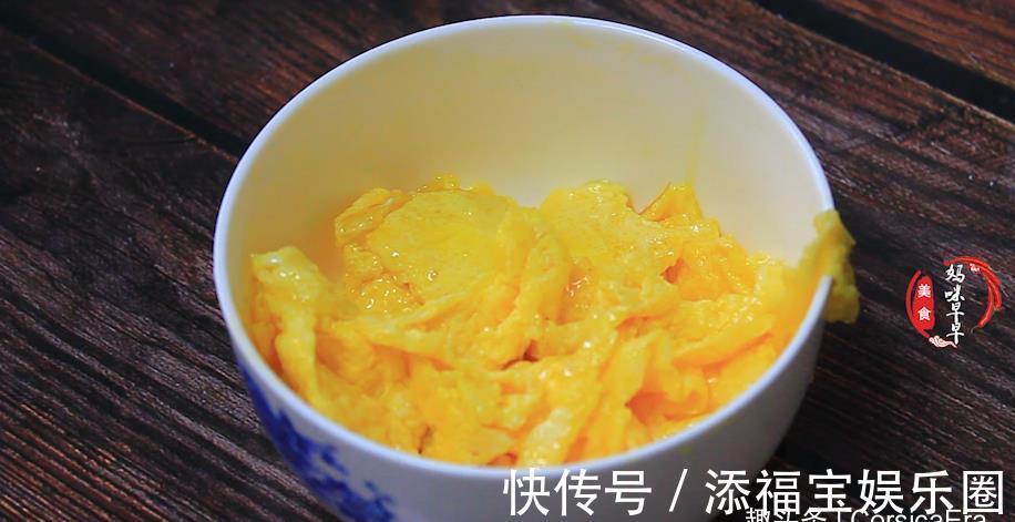 食用油|包菜炒粉条直接下锅是错的，教你小窍门，粉条不坨，入味又劲道