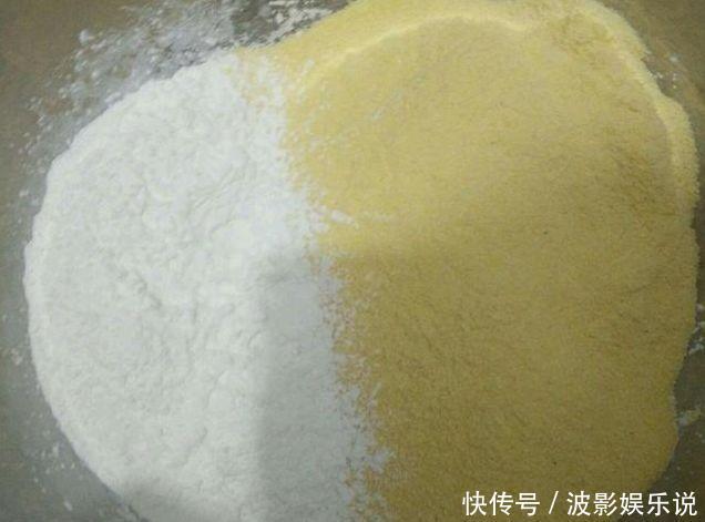 玉米饼|玉米面最好吃的做法,只要简单几步,外焦里软的玉米饼就做成咯