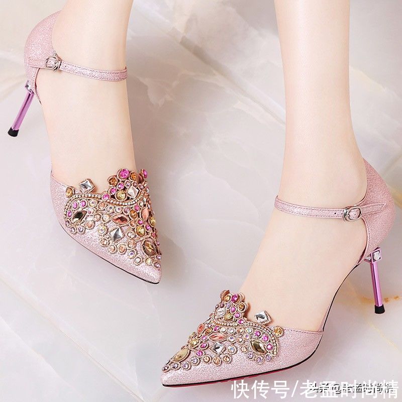 高跟鞋|今年最火爆的高跟鞋都在这里，每一双都能吸引路人的眼球