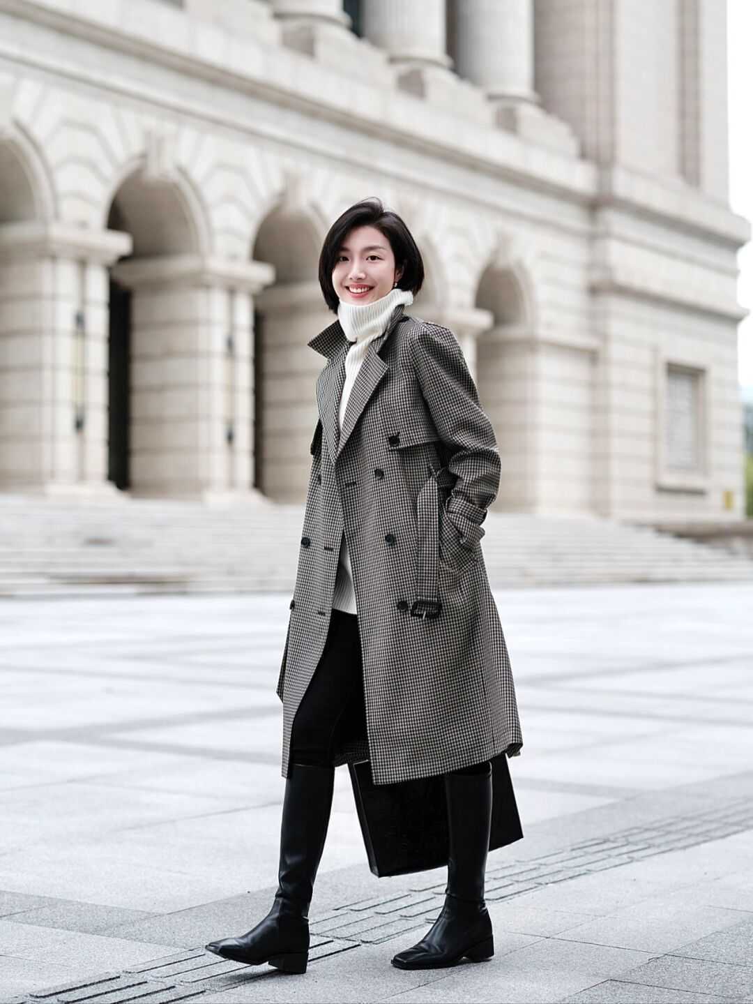 紧身裤 今年火了一种穿法叫“风衣+高筒靴”,喜欢气质类风格的,别错过