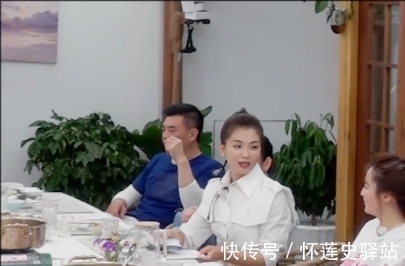 真实|刘涛突然回归,秦海璐热情拥抱,其他人反应略显真实