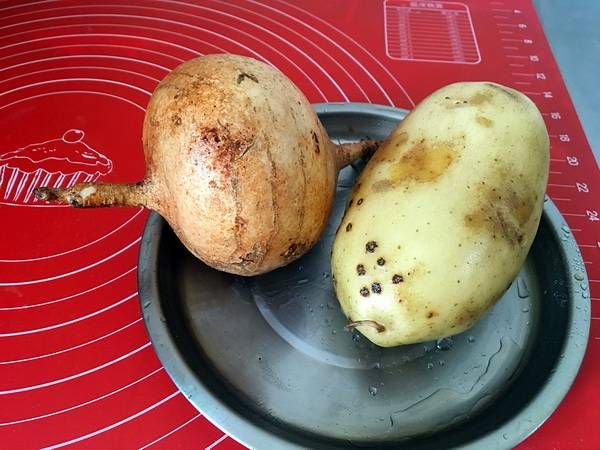  味道|像炒土豆丝一样,来炒白地瓜与土豆丝,熟悉的味道中,别有一番风味