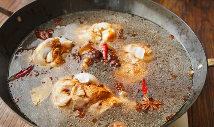 猪骨汤|入伏后，吃鸡肉腌肉都不如吃这肉，9块钱1斤，营养美味还补钙