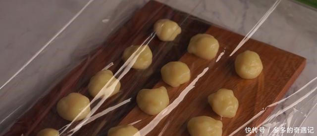 软心巧克力曲奇,麻薯爆浆拉丝粘糯浓香零食中的李奎妹妹