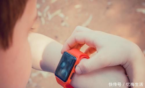 孩子们|物质教育并没错,可“过度物质”诱发“攀比心”,输在起跑第一步