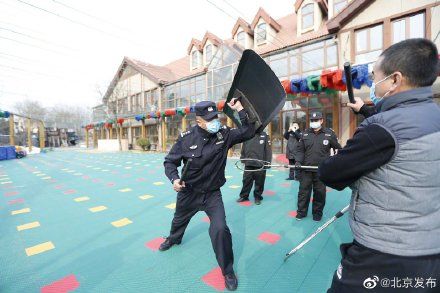 北京市|北京市中小学即将开学，警方提前排查校园安全