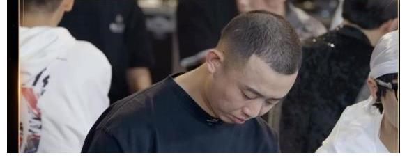 《哥哥》尷尬名場(chǎng)面，張晉差點(diǎn)把林志炫玩哭，陳小春給GAI道歉