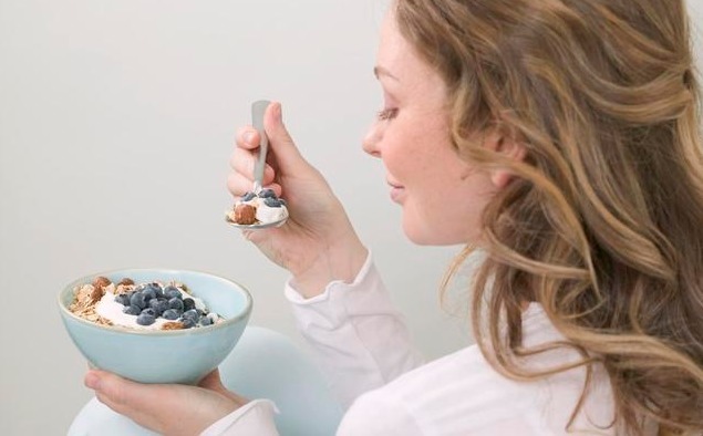 治疗|坚持治胃先养胃，不当药罐子，怎样治疗胃病教你养胃去病根方法