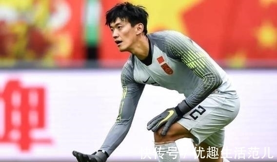 扑救|中沙之战国足评分揭晓,颜骏凌评分仅5.7,球迷:他真不如王大雷
