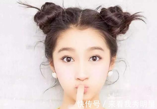 披头散发 女人别再披头散发了，太显老！今年流行这5种发型，减龄显脸小