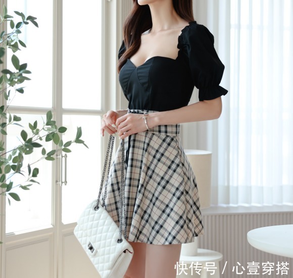 时尚|女神孙允珠时尚搭配:约德尔古调黑玫中欧田园衣裙