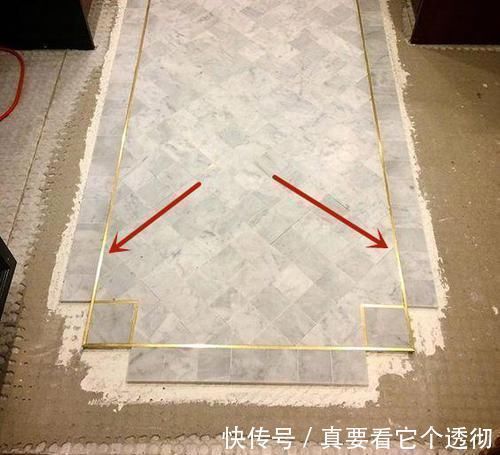 金属|从此铺瓷砖不用做美缝了,这样地面效果更漂亮,就是苦了瓦工了