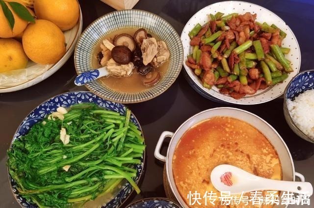 和儿子的晚餐，三菜一汤，花了90元，有人评论太奢侈