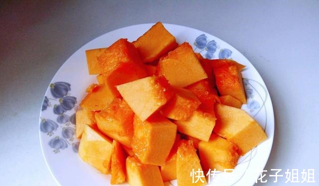 好吃|看似制作简单的清炒南瓜,想要做得美味好吃,还得和我学上几招!