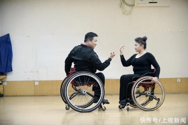 残障 困于轮椅之上：10多年来他们穿越沙漠、探险冰川……终于活成了自己想要的样子