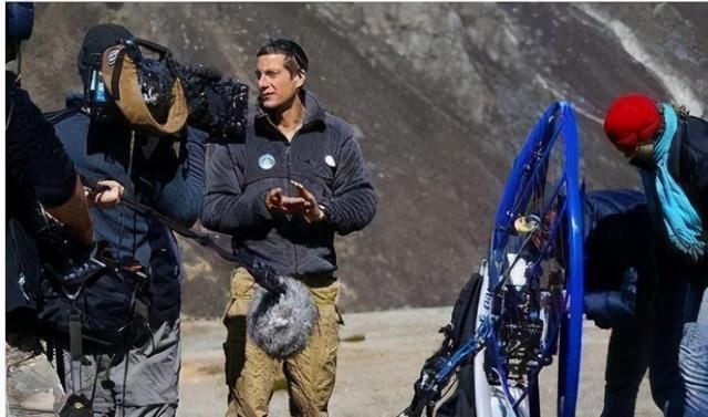 伤心|原来被贝爷骗了这么多年, 荒野求生这么拍的, 网友: 伤心了