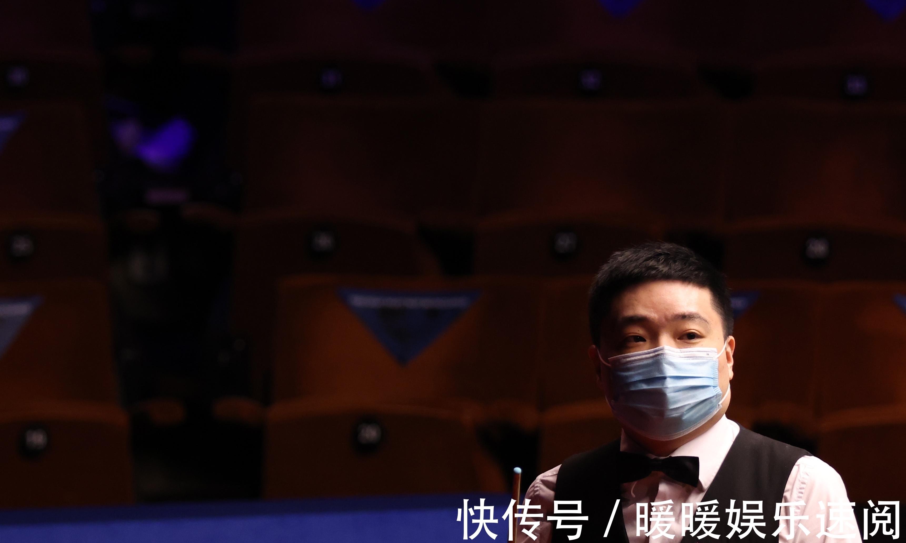范可新|体坛联播|国乒拿下世乒赛三项头号种子,丁俊晖连丢赛点输球