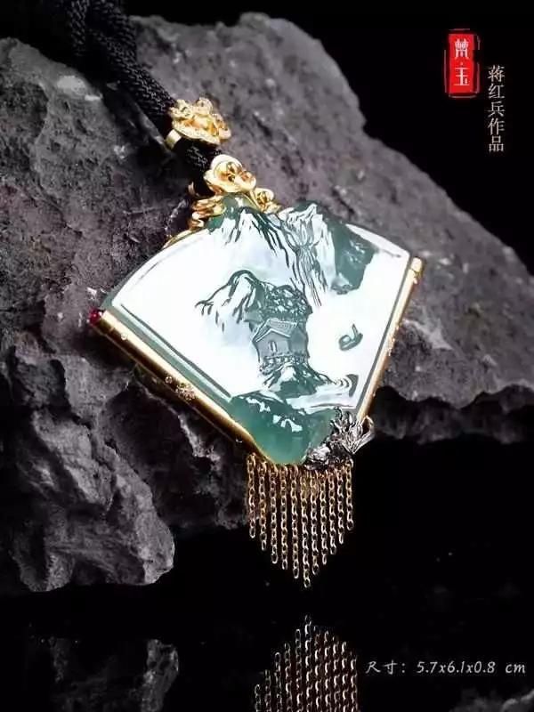 朋友|朋友手中抢购的翡翠边角料,雕刻出的成品山水如画尽显诗意