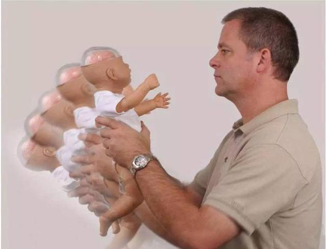 脑出血|1岁健康宝宝脑出血,只因奶奶用老方法哄睡,家长要引以为戒