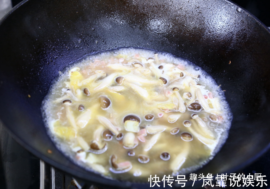 真正好吃的上汤娃娃菜,要想汤鲜,只需要一个小技巧,做法超简单