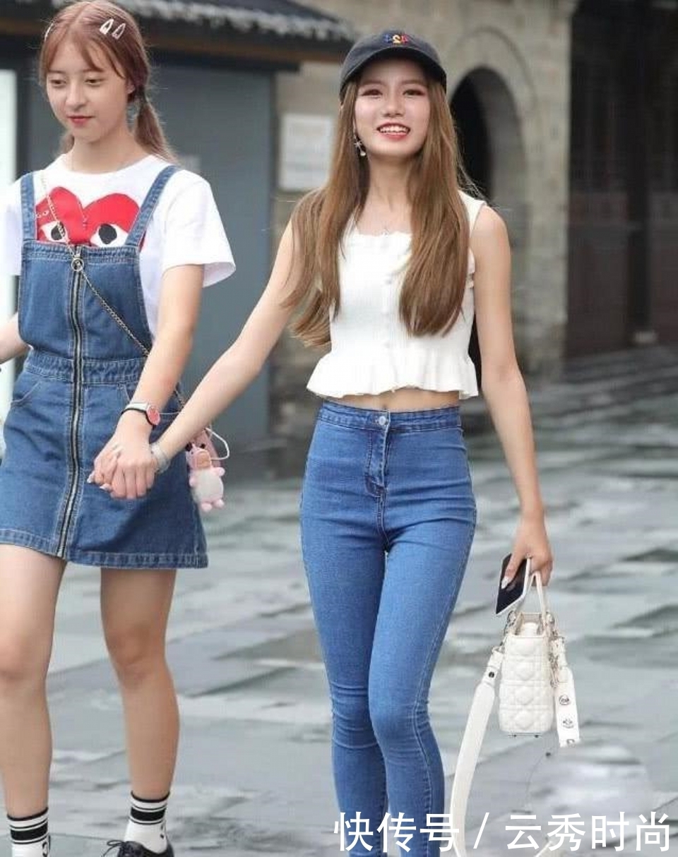 上衣|美女一件橘黄色的长袖抹胸上衣,洋溢着青春的气息