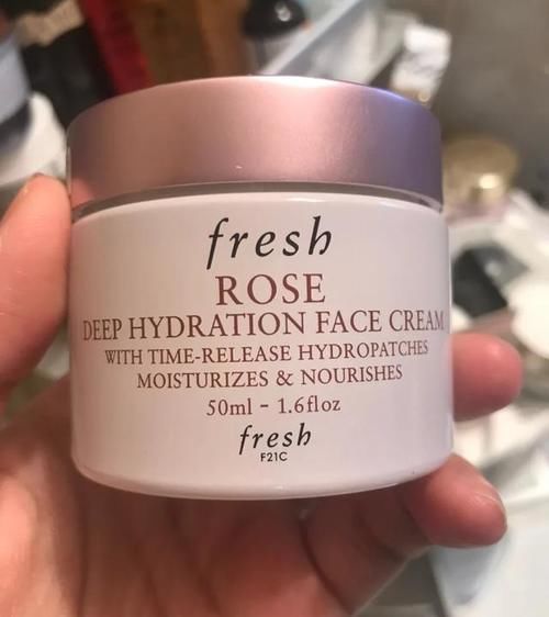 适合20岁女人的5款“面霜”：科颜氏最热门，雅漾温和不刺激