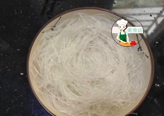 这菜蒸一蒸,5分钟就上桌,鲜美到流口水,低脂营养高,家人爱吃