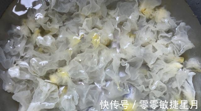 银耳 40岁姑妈依旧少女脸,原来冻龄的秘密,是每天吃一碗它!