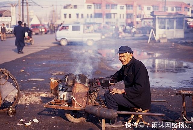 外国游客街拍集锦，二十年前的市井生活，几代人难忘的记忆