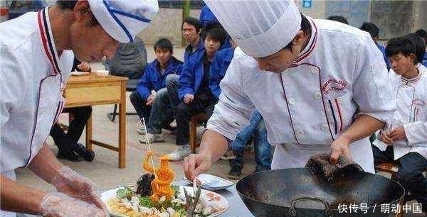 美食|日本人秀刀工,嘲讽中国只会“做粗糙饭”,中国厨师用一道菜回敬