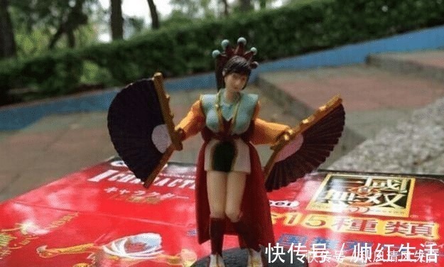 s除了“邪神saber,千斤顶佐助”,山寨手办越来越放飞自我