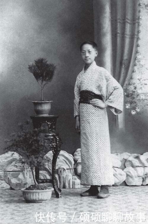 徐志摩喜欢踢足球,他的孙子曾为他圆梦!