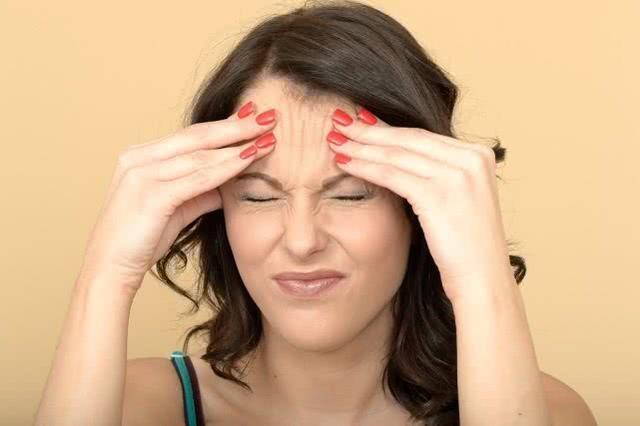 表现|女人衰老的8个表现，如果你都有，别不承认，你已经老了