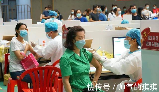 新冠|打完第一针新冠疫苗之后，第二针必须换只胳膊打吗听医生怎么说