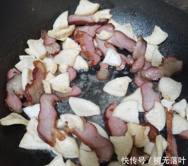  萝卜干炒腊肉，香辣咸香，开胃下饭