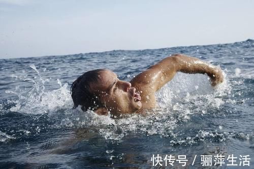 平板支撑|运动比吃“药”更管用?4个保健运动,男人不妨学起来