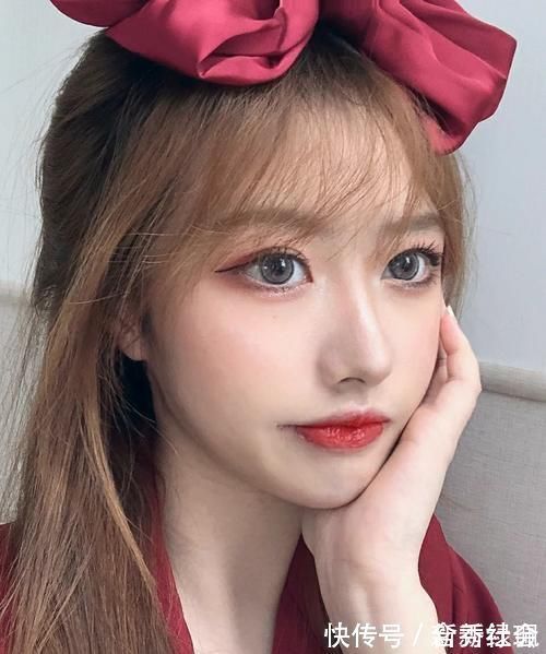 九色眼影盘|单眼皮也能改善眼型,这几种眼影盘平价好上手,小白也可驾驭