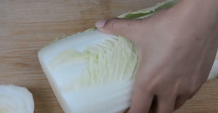 白菜梆子怎么炒好吃在炒之前多做1步，白菜梆子入味可口又下饭