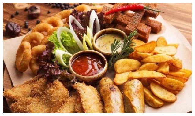 脾胃|苹果水能缓解小儿积食医生建议要想脾胃好,这2物要少吃