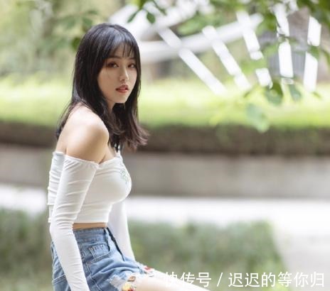 身材 也只有身材完美的女人才配得上一字肩!也只有身材完美的女人才配得上一字肩!