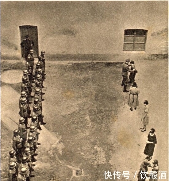 棺材|纳粹成批的枪毙犹太人的老照片:棺材就在旁边摆着,死一批装一批