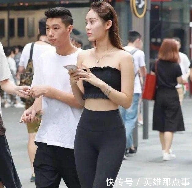 穿搭 鲜艳色调的打底裤穿搭,用心搭配才不会平庸,清凉时尚